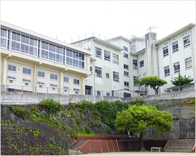 西坂小学校